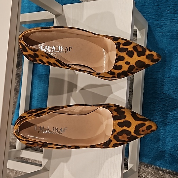 Cheetah Heels - Picture 2 of 3